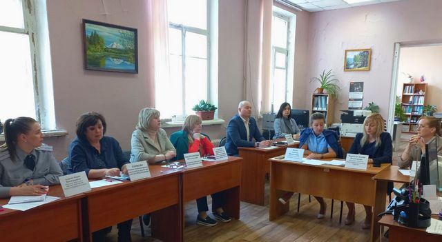 Сосотоялись заседания комиссии по делам несовершеннолетних.